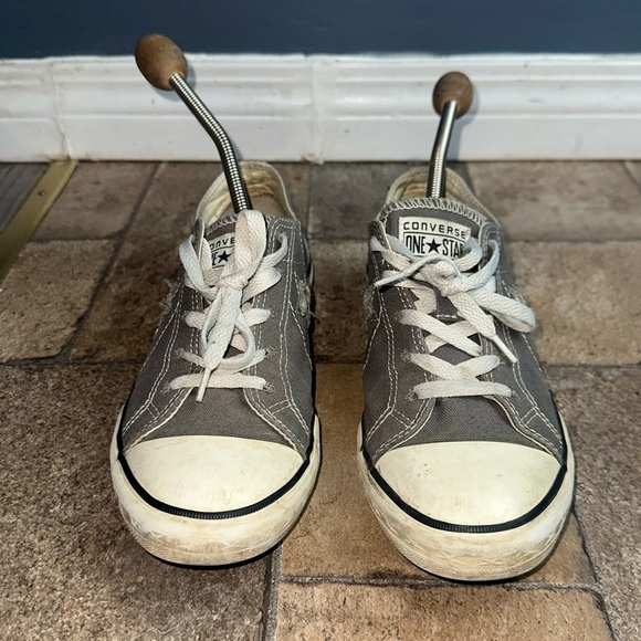 Converse Size 6 - Picture 3 of 6